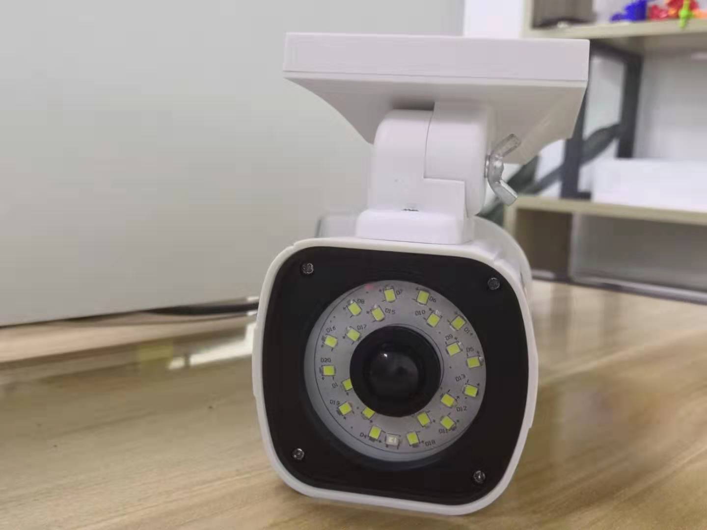 Courtyard Creative Solar Simulatie Camera Zoeklicht 