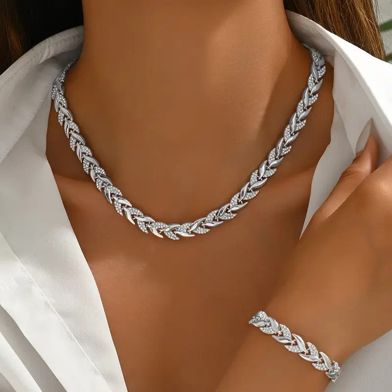 Armband en ketting met wilgenblad en diamanten voor dames: betaalbare luxe met persoonlijkheid. 